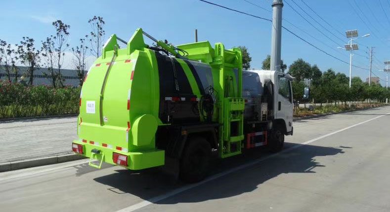國(guó)六江鈴4.5方餐廚垃圾車(chē)