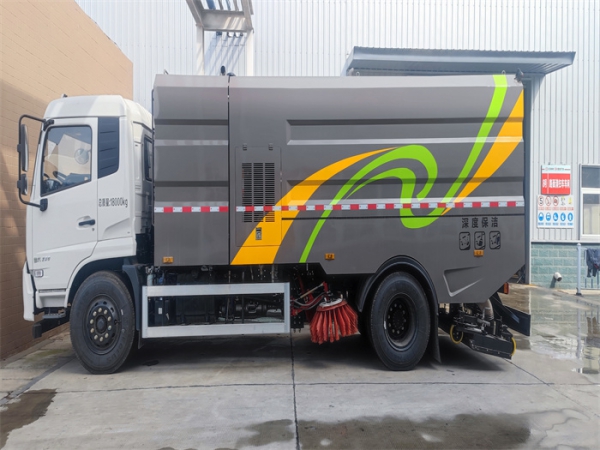 東風(fēng)天錦道路污染清除車(chē)（深度保潔車(chē)）